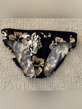 Tommy Hilfiger Floral Bikini Bottoms in Navy and Cream Size Small